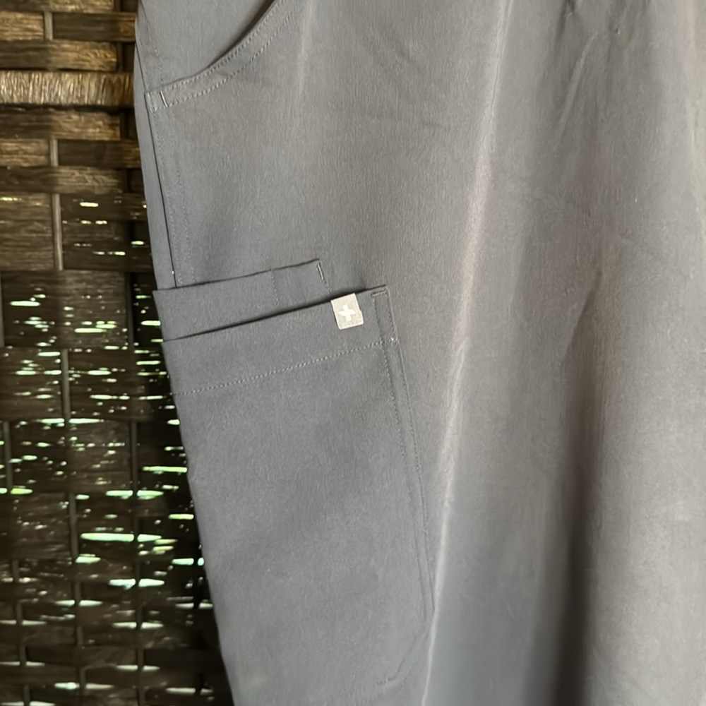 Figs Kade Cargo Scrub Pant 3XLR Gray - Picture 2 of 9